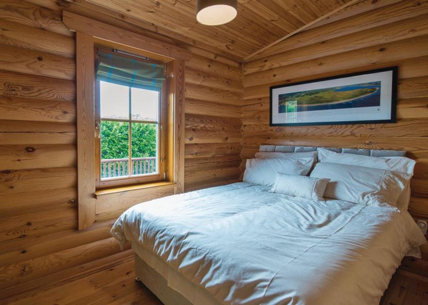 Platinum Log Lodge 3