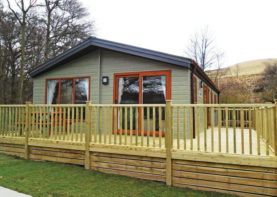 Deluxe Lodge 2 (Pet)