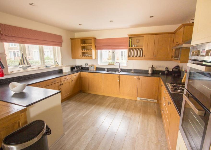 Superior Plus Cottage 4