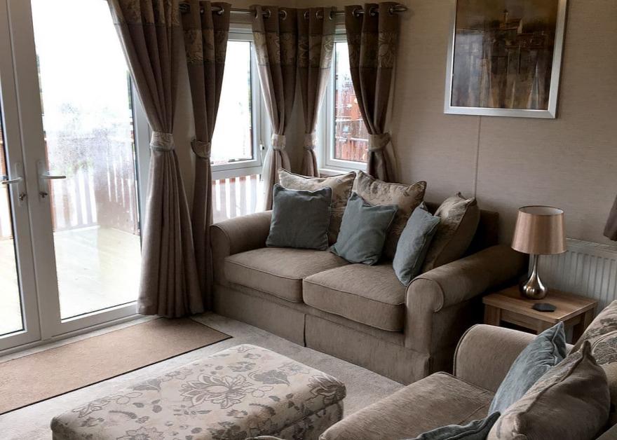 Country Holiday Home Four VIP Platinum