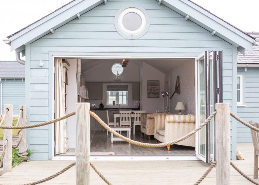 Premium Beach House 3