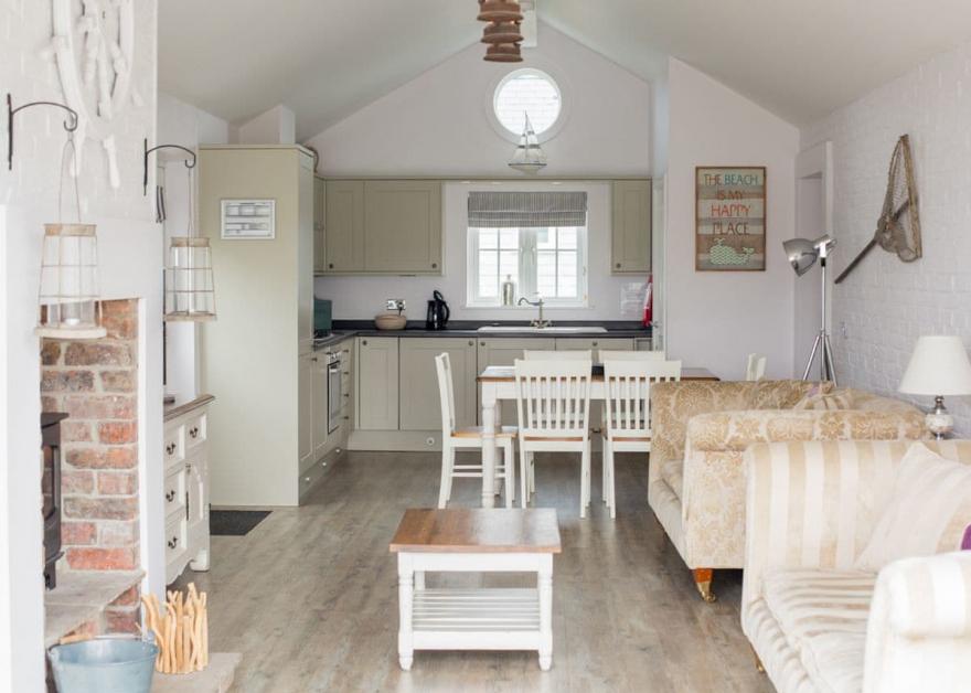 Premium Beach House 3