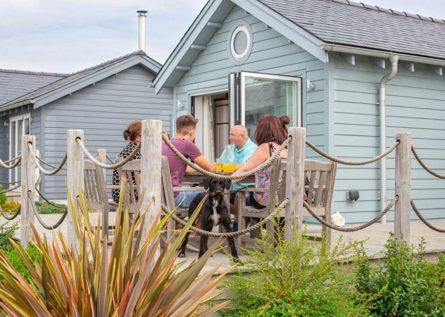 Premium Beach House 3