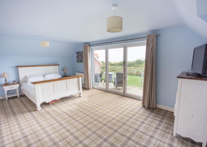 Superior Plus Cottage 4 (Pet)