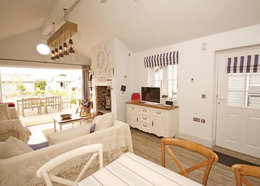 Premium Beach House 3 Pet