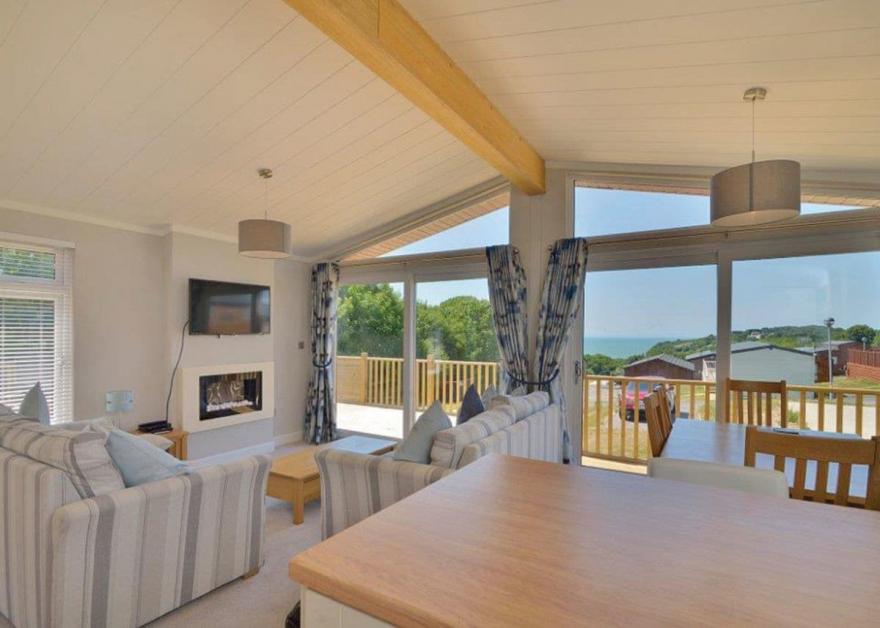 Lakeside Lodge 7 Spa