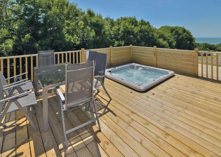 Lakeside Lodge 7 Spa