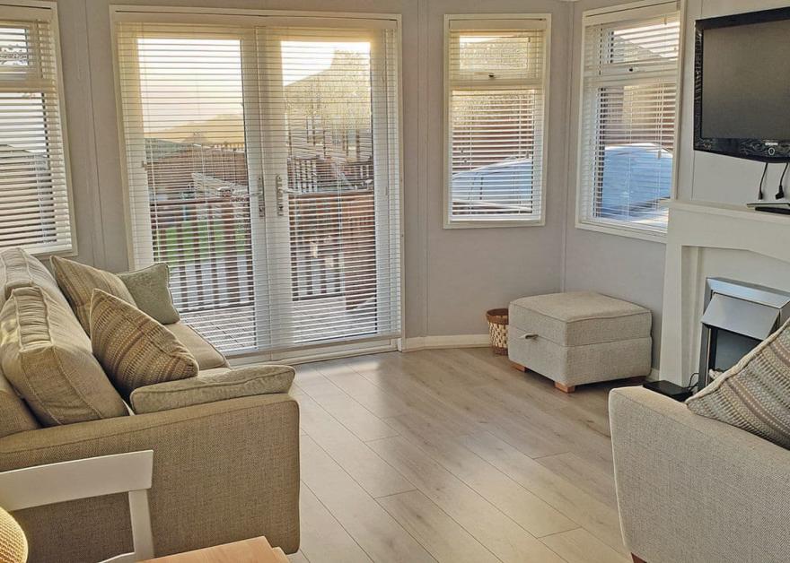 Foxes Run 16 (Silver)