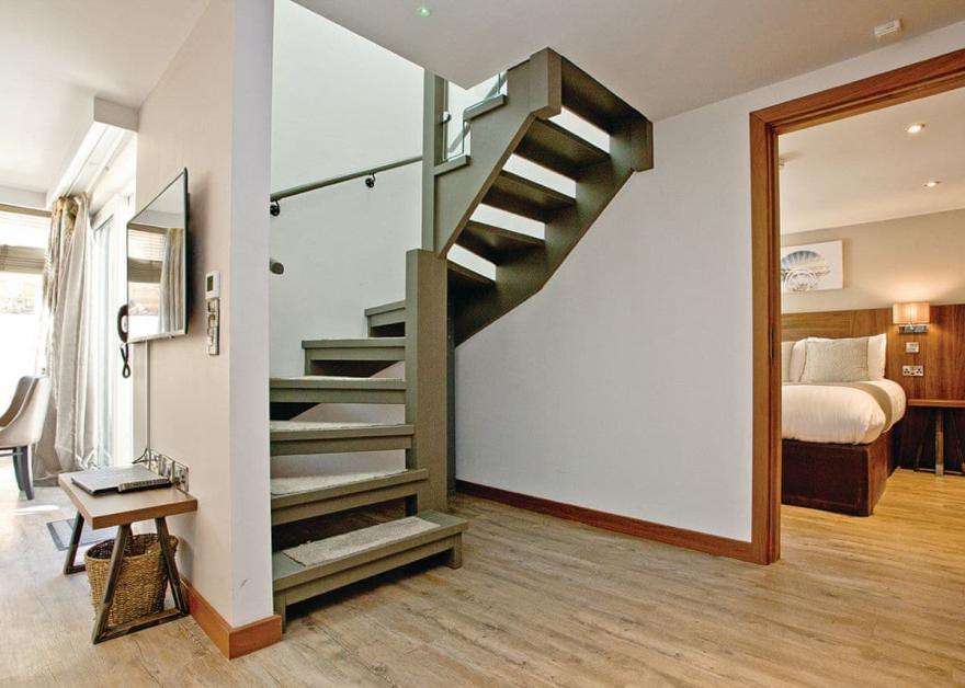 Courtyard Lodge 3 WF Spa