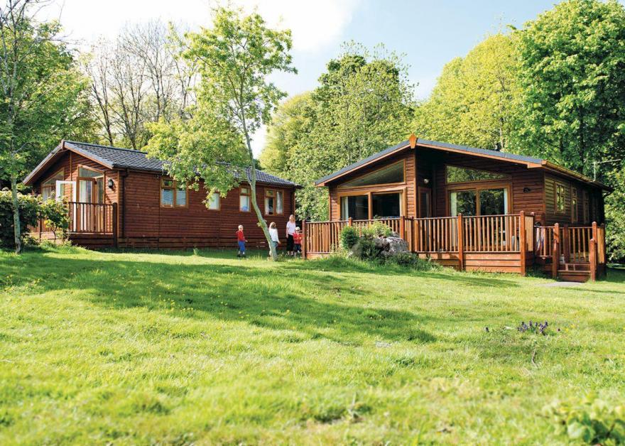 SI 2 Bed Bronze Chalet sleeps 4