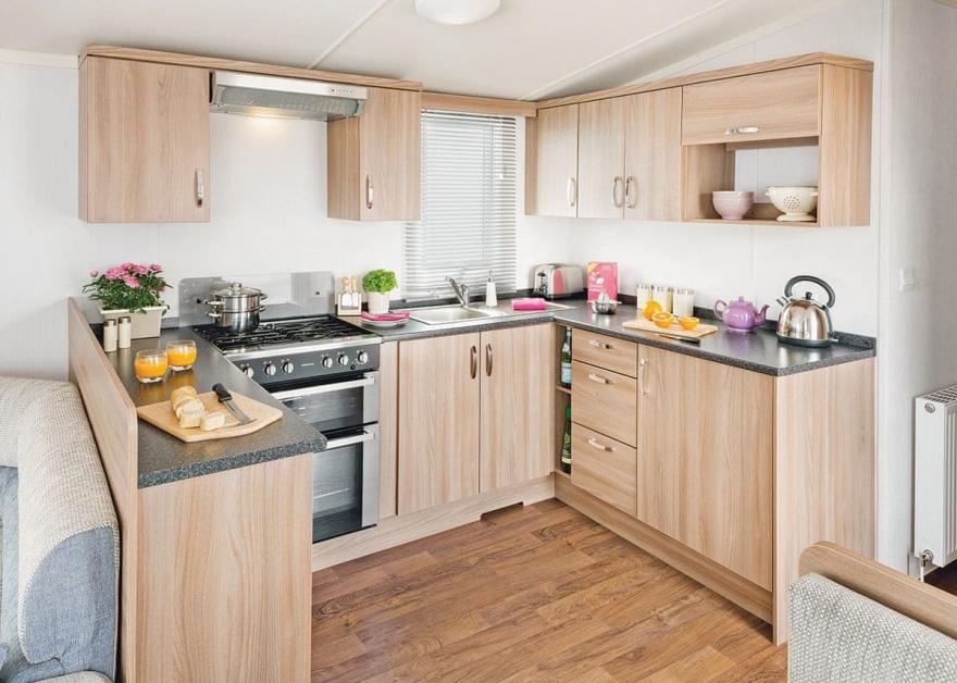 Superior Caravan 2 (Pet)