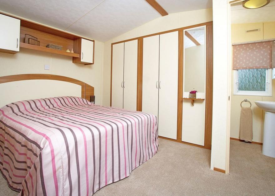 Superior Caravan 2 (Pet)