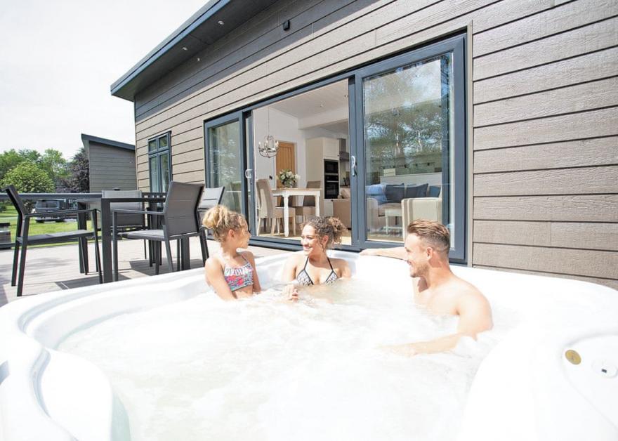 Contemporary 4 Central Living