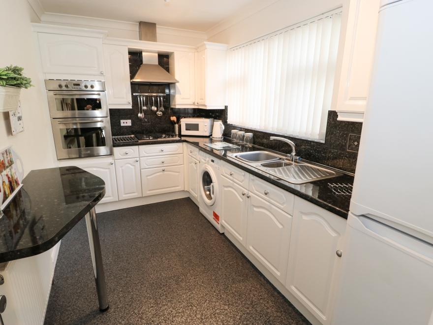 14 Silverlands Close