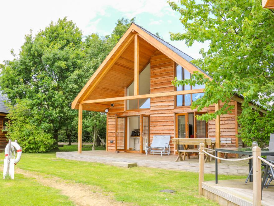 Dorado Lodge