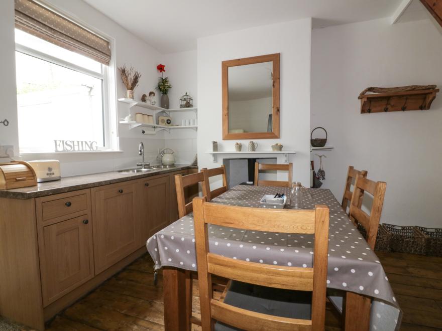 Lowena Cottage