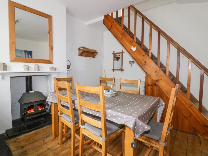 Lowena Cottage