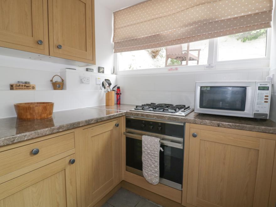 Lowena Cottage