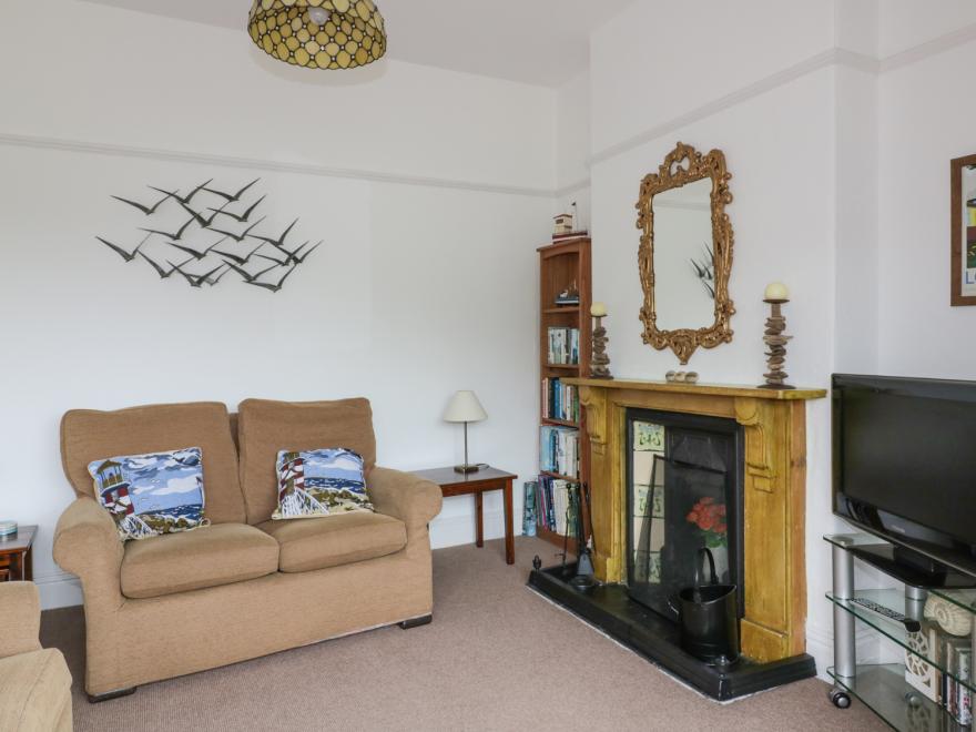Lowena Cottage