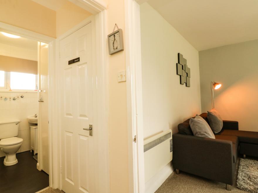 3 Dolphin Court