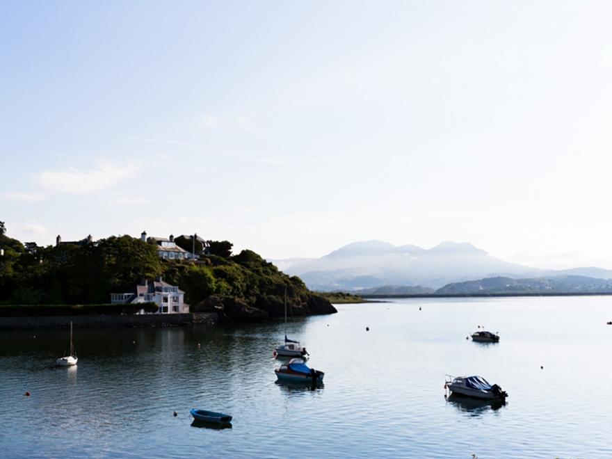 Bryn Y Mor,  Borth Y Gest