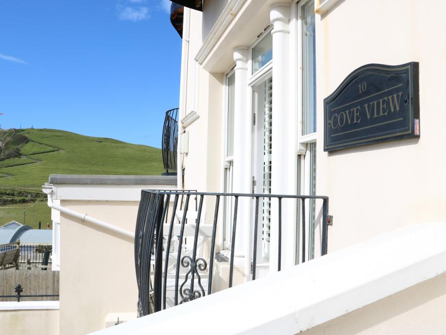 10 Cove View