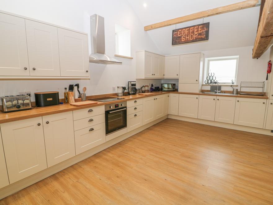 Upper House Barn (Saddleworth)