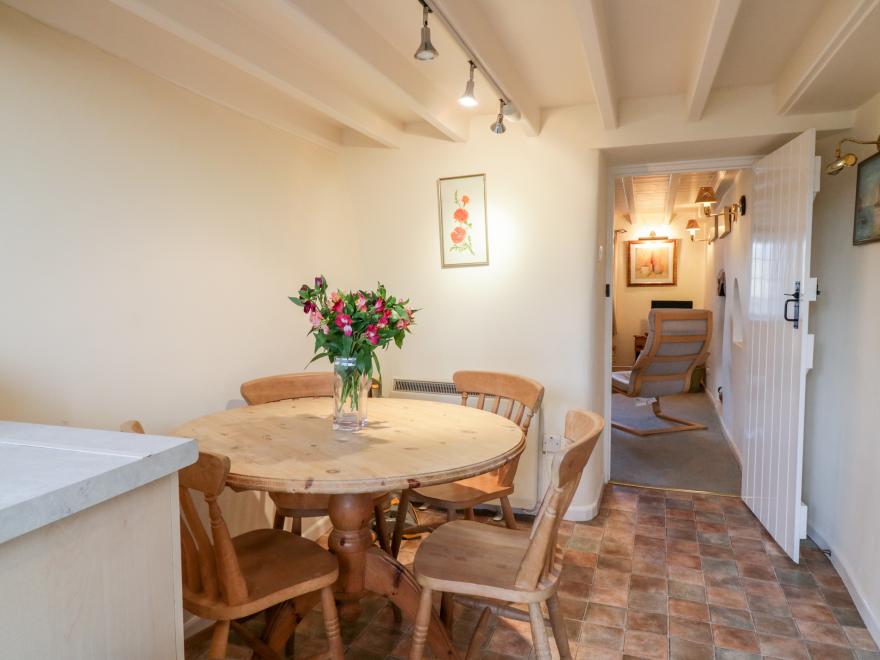 3 Rose Cottages
