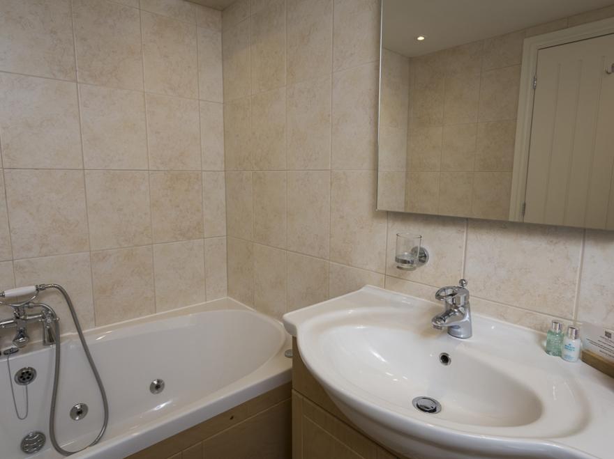 4 Keeper's Cottage, Hillfield Village