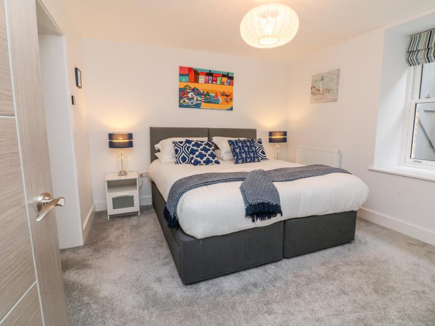 1 Arlington Villas
