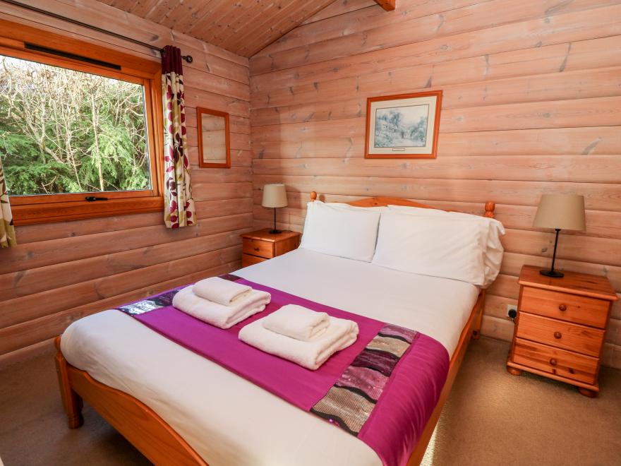 Snowy Owl Lodge