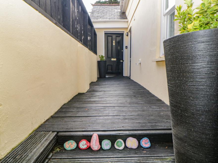 Monterey Mews