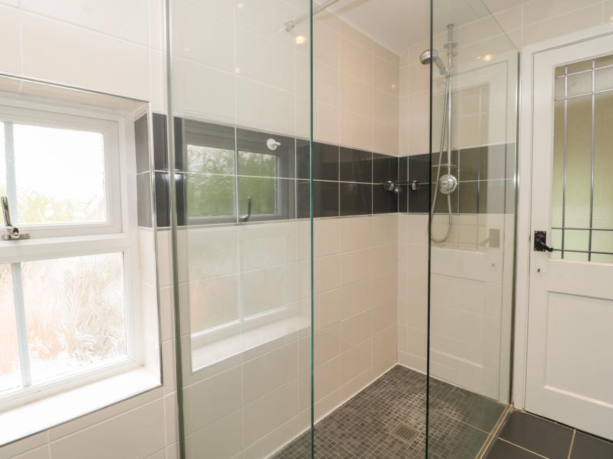 Red Squirrel Cottage, 5 Biddlestone