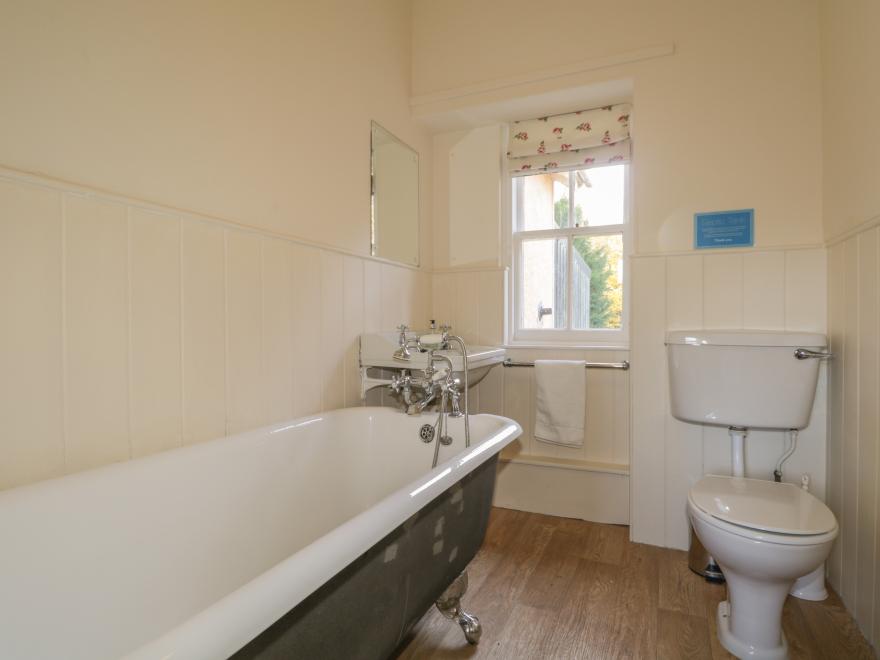 Cormack Lodge - Brodie Castle