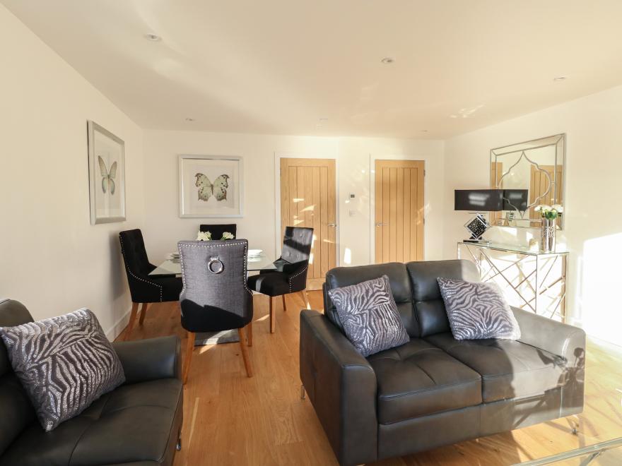 Harbourside Haven Apartment 3