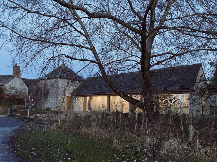 High Cogges Farm Holiday Cottages – The Granary