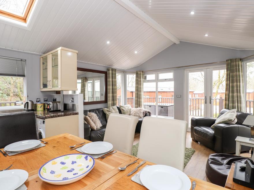 Woodside Lodge