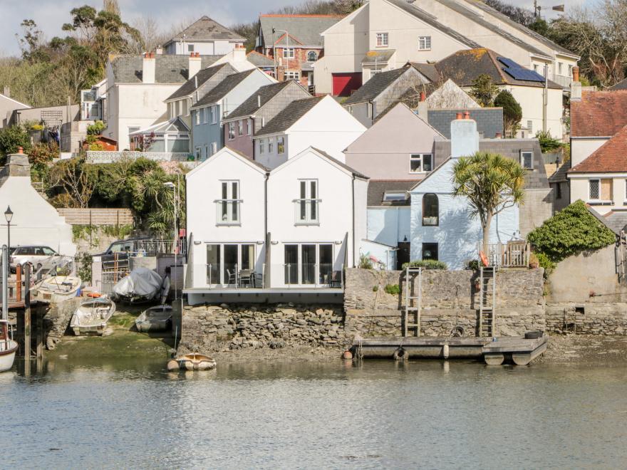 2 Beach Cottage