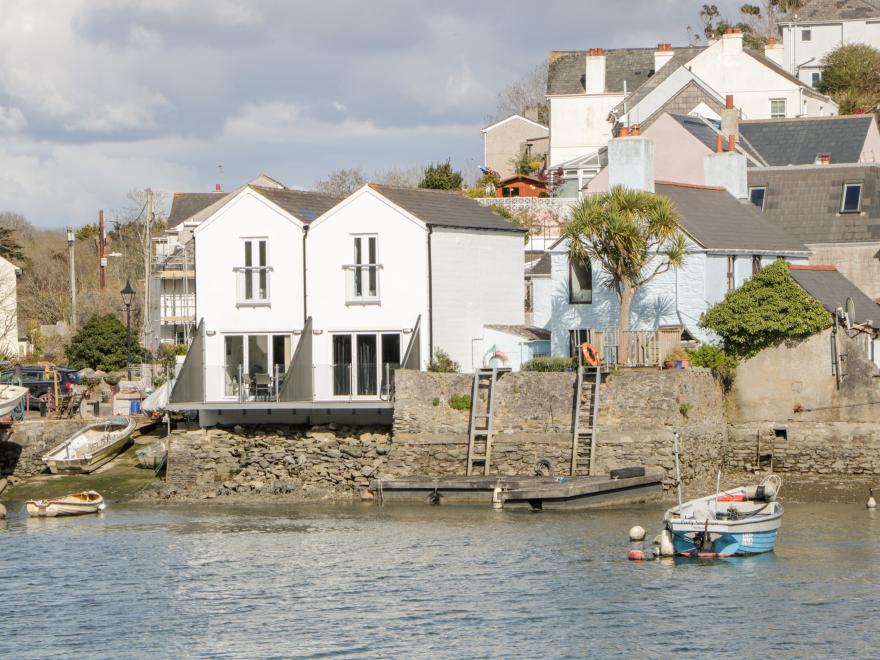 2 Beach Cottage