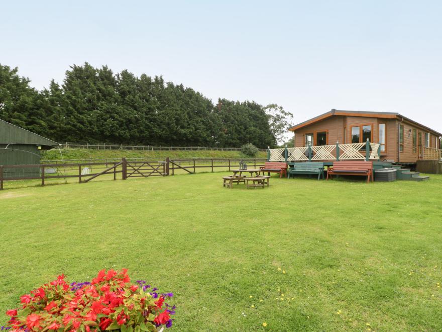 Hill View, Lilac Lodge