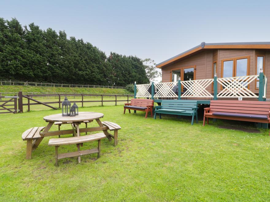 Hill View, Lilac Lodge