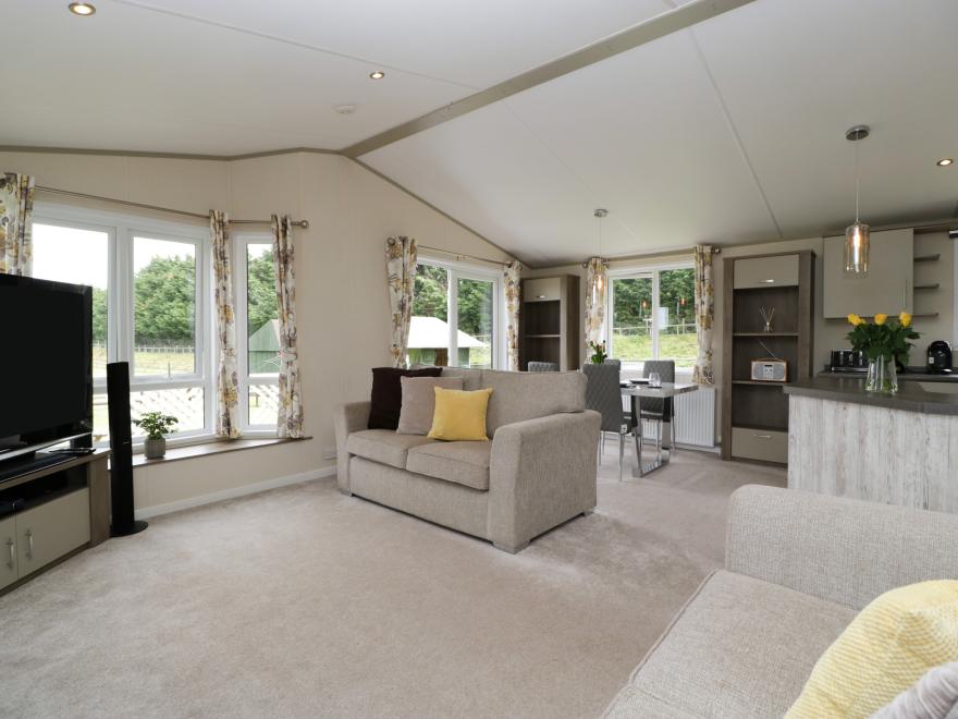 Hill View, Lilac Lodge