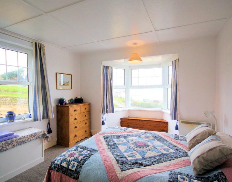 Pinewood Flat 5