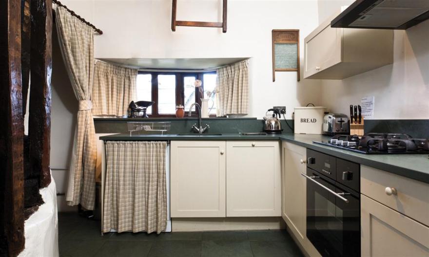 Old Oak Cottage