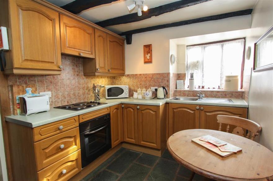 How Head Cottage