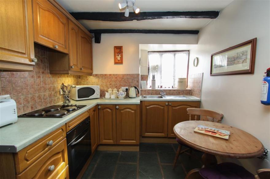 How Head Cottage