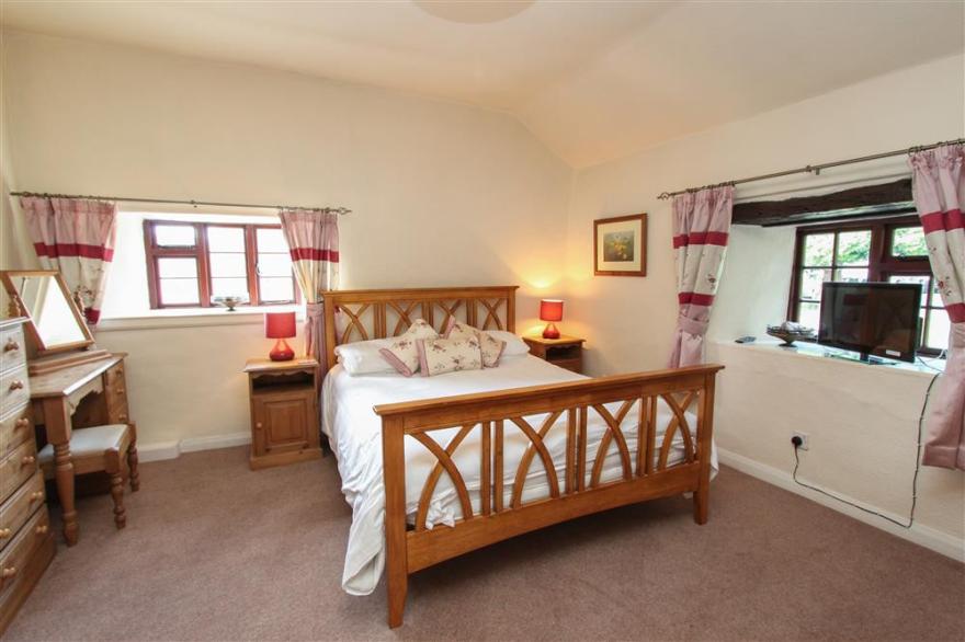 How Head Cottage