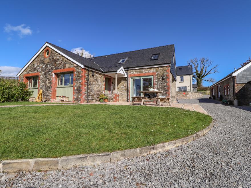 Barcud Cottage