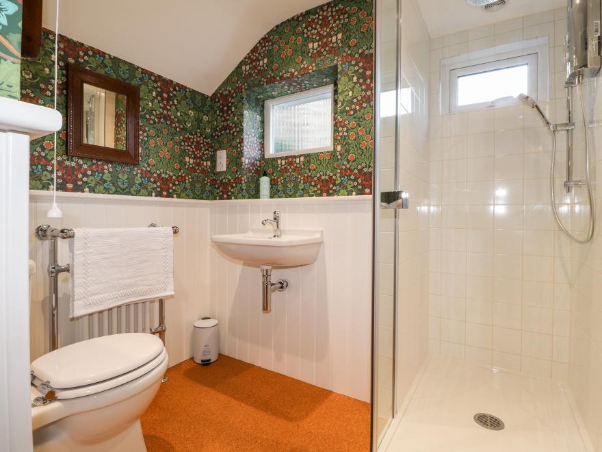 Dolwylan Cottage