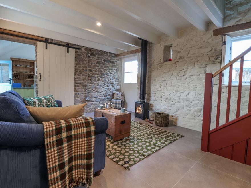 Dolwylan Barn
